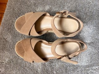 Sandalias cuña piel Green Coast