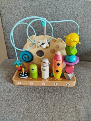 Juguete de madera educativo espacial