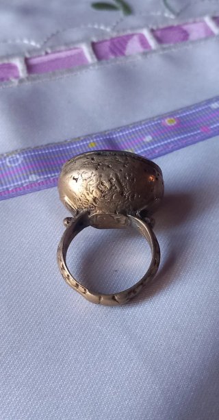 Anello sigillo lapislazzuli intagliato