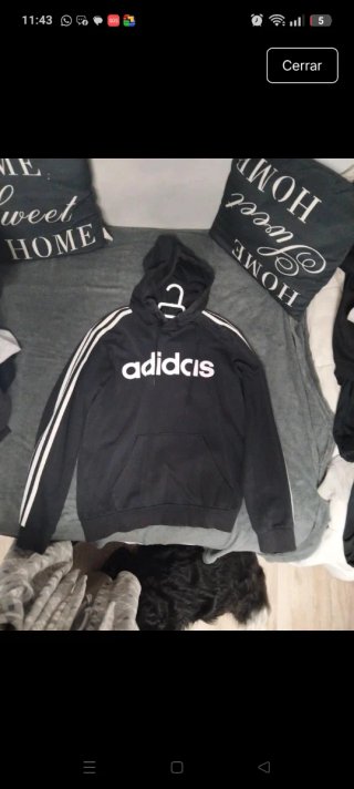 Sudadera Adidas con capucha negra