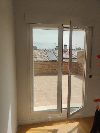 Lote 3 balconeras y 10 ventanas