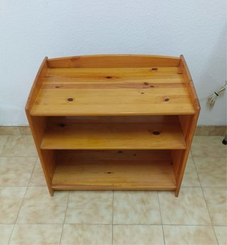 Mesa auxiliar de madera