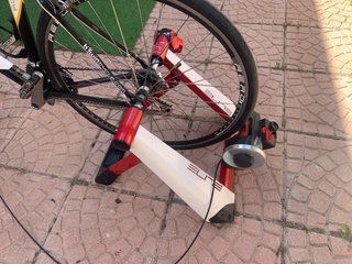 Bicicleta carretera + rodillo entrenamiento