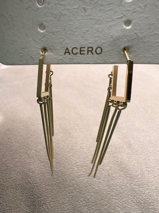 Pendientes largos dorados MONICA ACERO