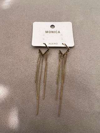 Pendientes largos dorados MONICA ACERO