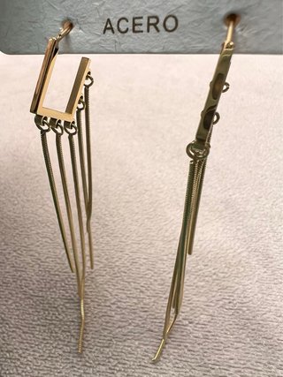 Pendientes largos dorados MONICA ACERO