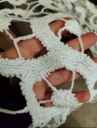 Merletto a nastro o pizzo Cantù a nastrino
