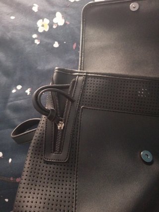 Mochila Negra Perforada