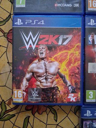 PS4 Slim 408.5 GB + 7 Juegos (Sin Mando)