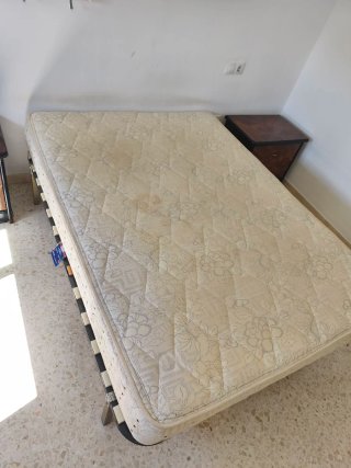 Colchón 180x135 y somier láminas