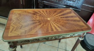 Mesa Luis XVI Nogal Marquetería