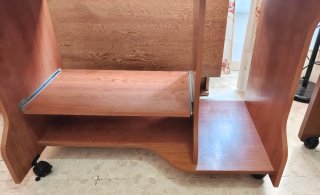Mesa escritorio madera con ruedas