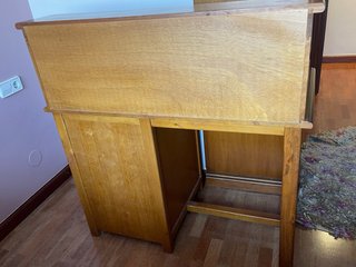 Escritorio de madera maciza con cajones