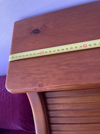 Escritorio de madera maciza con cajones