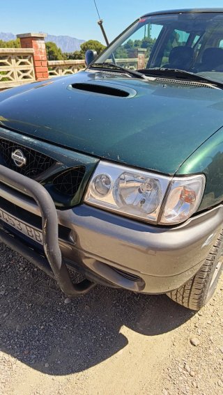 Nissan Terrano II 2000