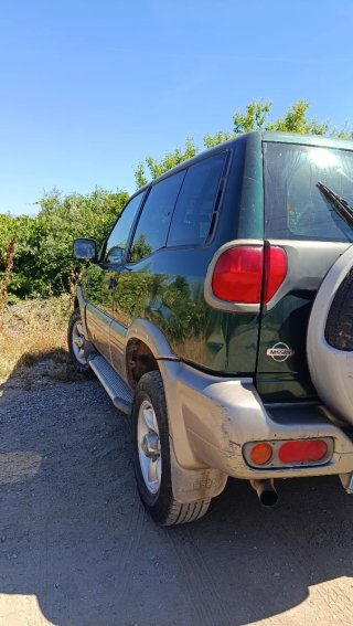 Nissan Terrano II 2000