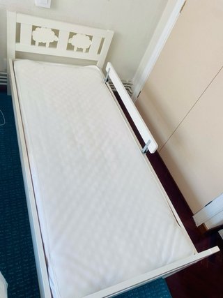 Cama infantil ikea