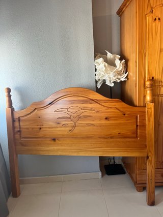 Cabecero de madera para cama de 135