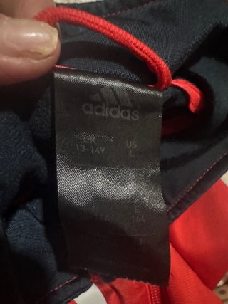 Chaqueta Adidas Negra y Roja