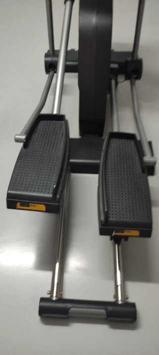 Bicicleta Elíptica BH Fitness