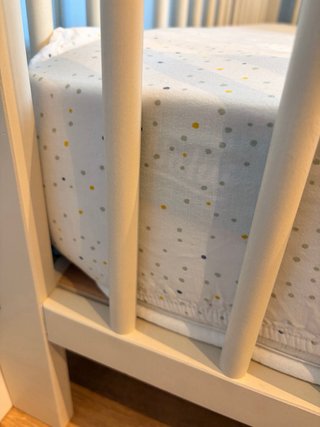 Cuna IKEA Sniglar Beige y colchón ortopédico