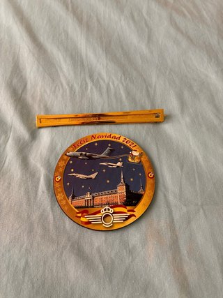 Armazón 4 pasadores medallas dorado
