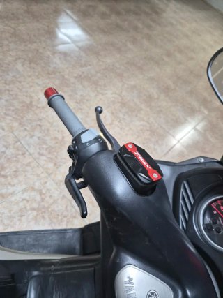 Yamaha TMAX Negra Maxi Scooter Automática