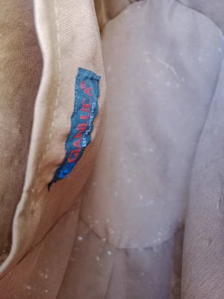Cesto de mimbre hecho a mano