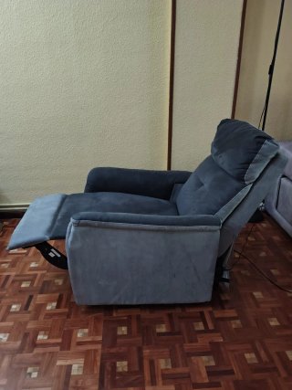 Sofá reclinable eléctrico gris