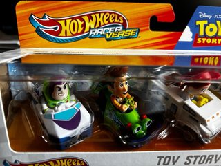 Hot Wheels Racer Verse Toy Story Pack 4 Coches