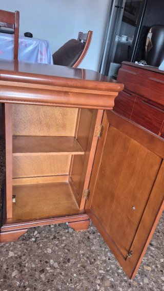 Comodini in legno massello