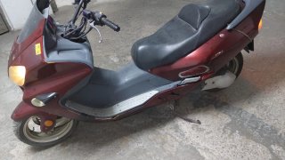 Moto Scooter 250 jonway - Parada 4 años