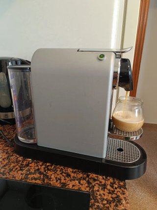 Cafetera Nespresso Krups Plata