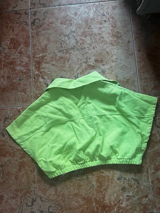 Camisa Crop Top Bershka Verde