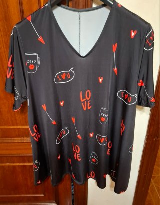 2 Camisetas V-Neck