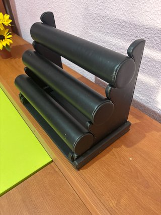 Expositor de pulseras negro