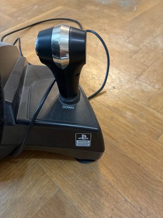 Volante y Pedales PS4/PS3 Logitech