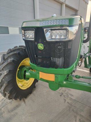 Tractor John Deere 5075E