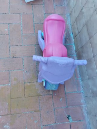 Moto infantil rosa y lila