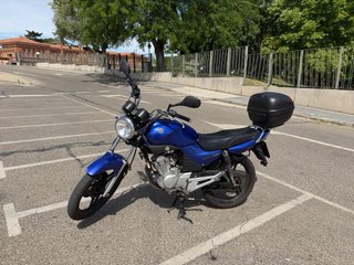 Moto Yamaha YBR 125 Azul - Buen Estado