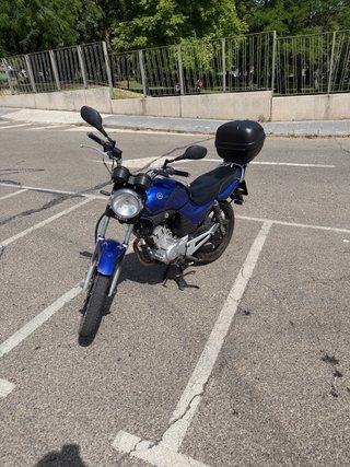 Moto Yamaha YBR 125 Azul - Buen Estado