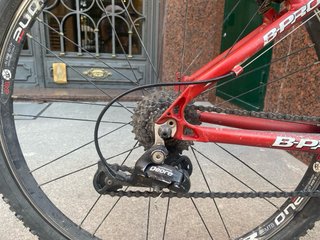 Bicicleta de montaña roja