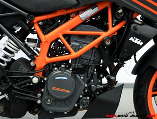 KTM 125 DUKE -APTA B Y A1-