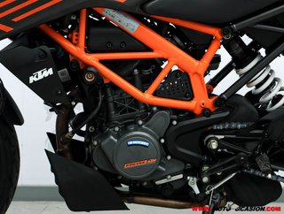 KTM 125 DUKE -APTA B Y A1-