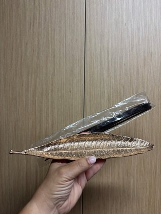 Porta incienso hoja metal dorado 28 cm