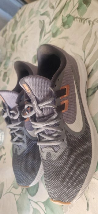 Zapatillas Nike Running Grises y Naranjas