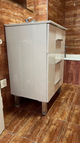 Mueble de baño de cerámica blanco