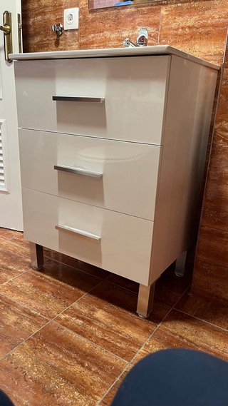 Mueble de baño de cerámica blanco