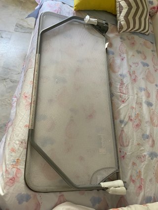 Barrera anticaídas para cama infantil
