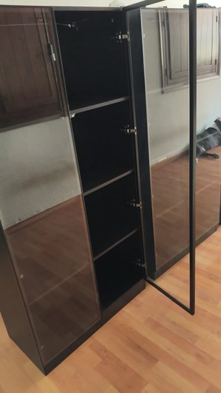 Vitrina de cristal, 2 puertas.iluminación interior